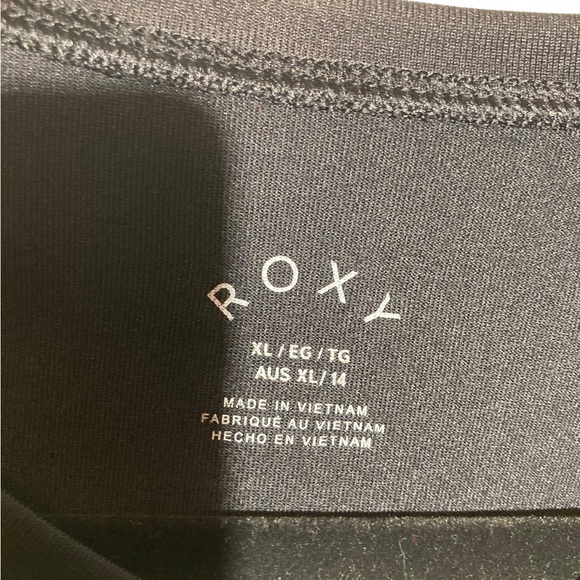 Roxy zip up shirt size XL - Picture 3 of 3